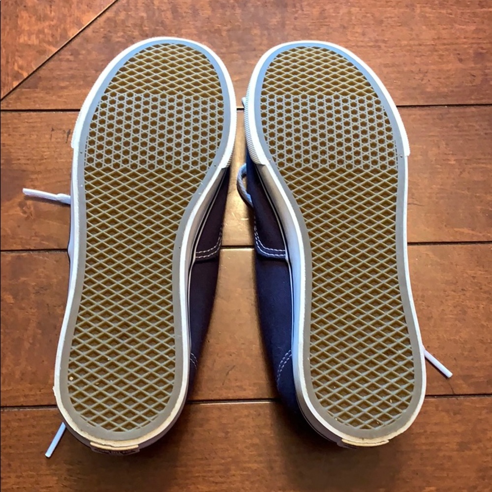Vans - Picture 2 of 7